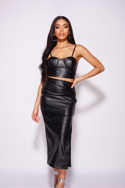 Boohoo black leather on sale skirt