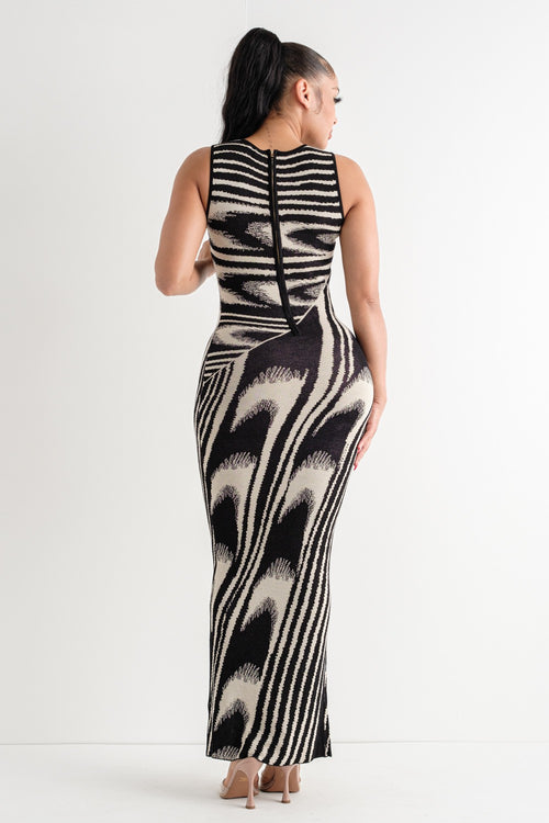 Wave BW Maxi Dress