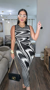 Wave BW Maxi Dress